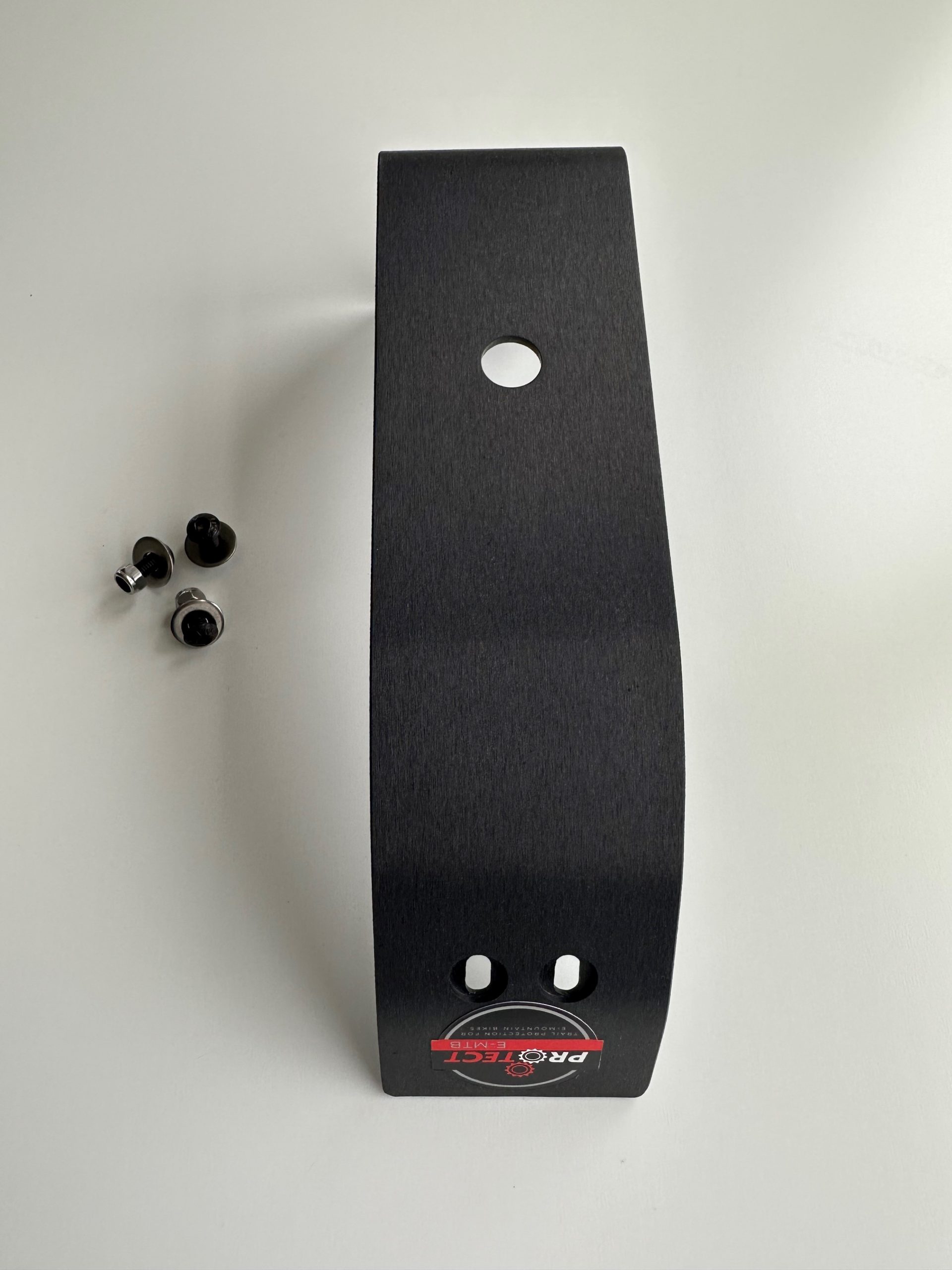 BASH GUARDS FOR CUBE STEREO HYBRID 140/160 2022/2023/2024 FOR 750w BATTERY WITH THE 9CM WIDE MOTOR COVER, NOT THE 10.5CM COVER WHICH HAS SPACE TO INCORPORATE THE TRACKER. (PLEASE CHECK PRIOR TO ORDERING) IN HARD ANODISED BLACK(NOT FOR 500/625w). (Will not fit frame size in small)