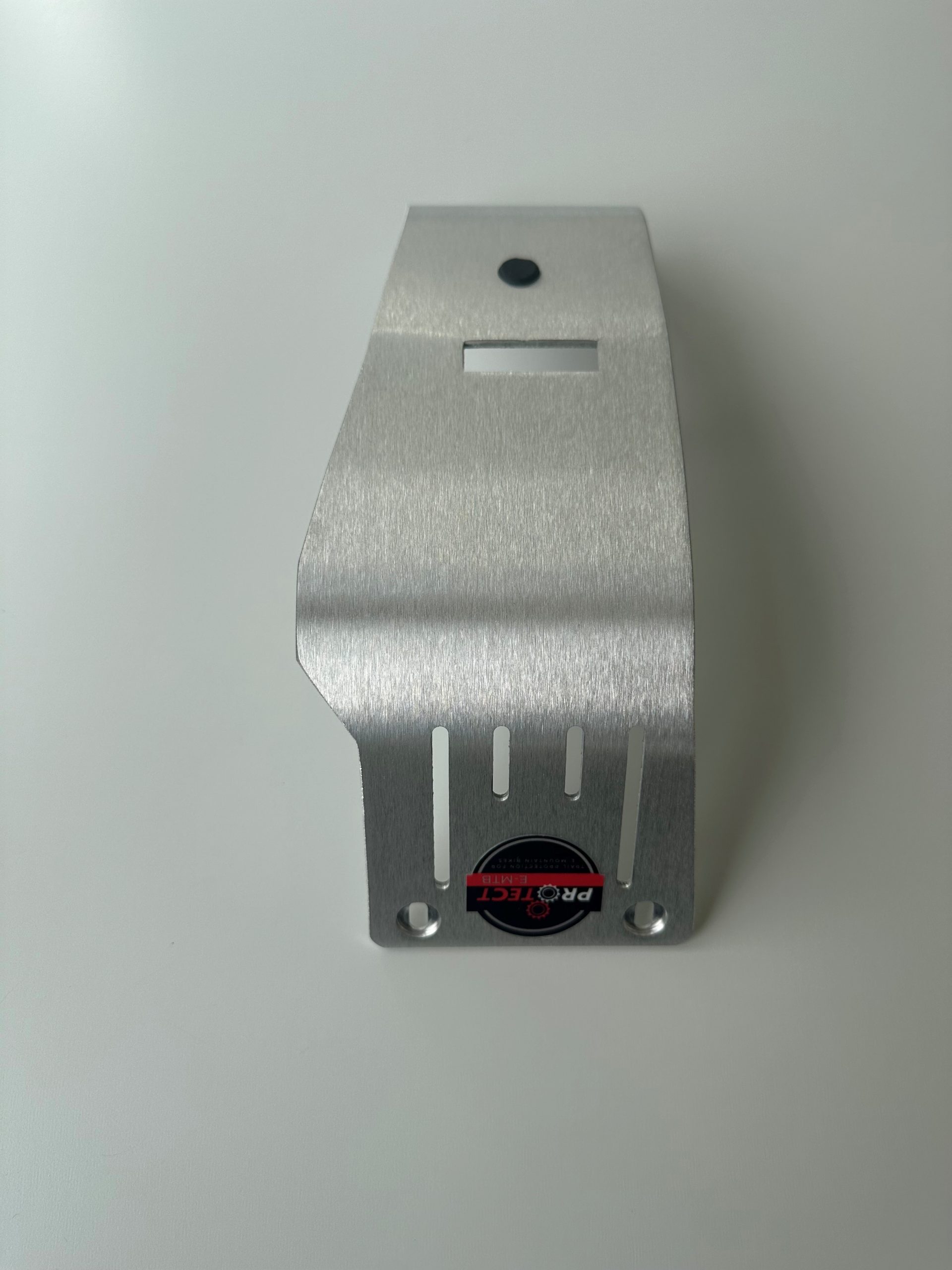 BASH GUARD FOR MONDRAKER CRAFTY , LEVEL, CHASER WITH 625W BATTERY AND BOSCH GEN4 MOTOR 2021/22/23/24 (WILL NOT FIT 750W MODELS) IN BRUSHED ALLOY FINISH.